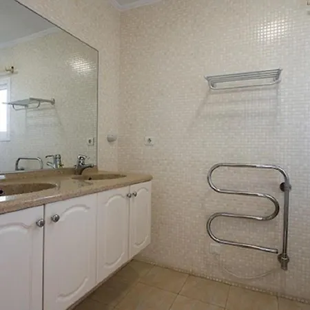 Casa Cava, C Merida 7 * Nerja