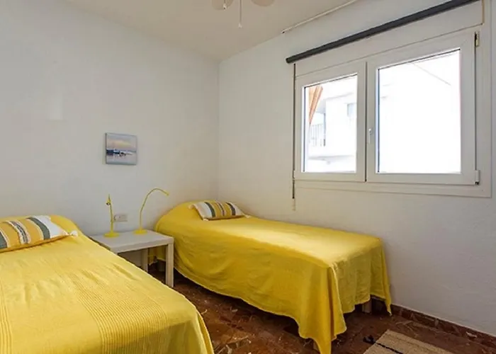 Casa Cava, C Merida 7 Нерха