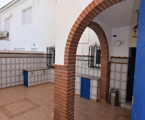 Casa Cava, C Merida 7 * Nerja